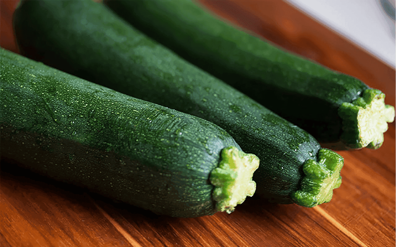 Top 9 Water-Rich Vegetables in UAE Markets- Zucchini